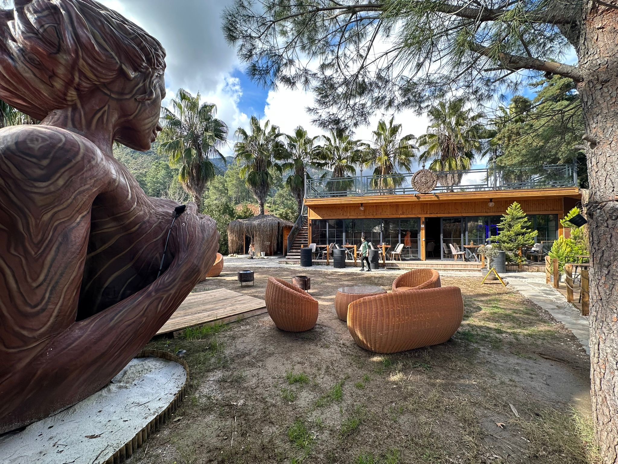 The Hill Glamping Tesis